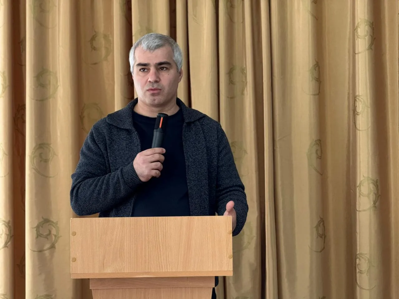 Координационный центр ДГУ провел стратегический семинар для руководителей школ Хасавюрта по вопросам гражданской идентичности