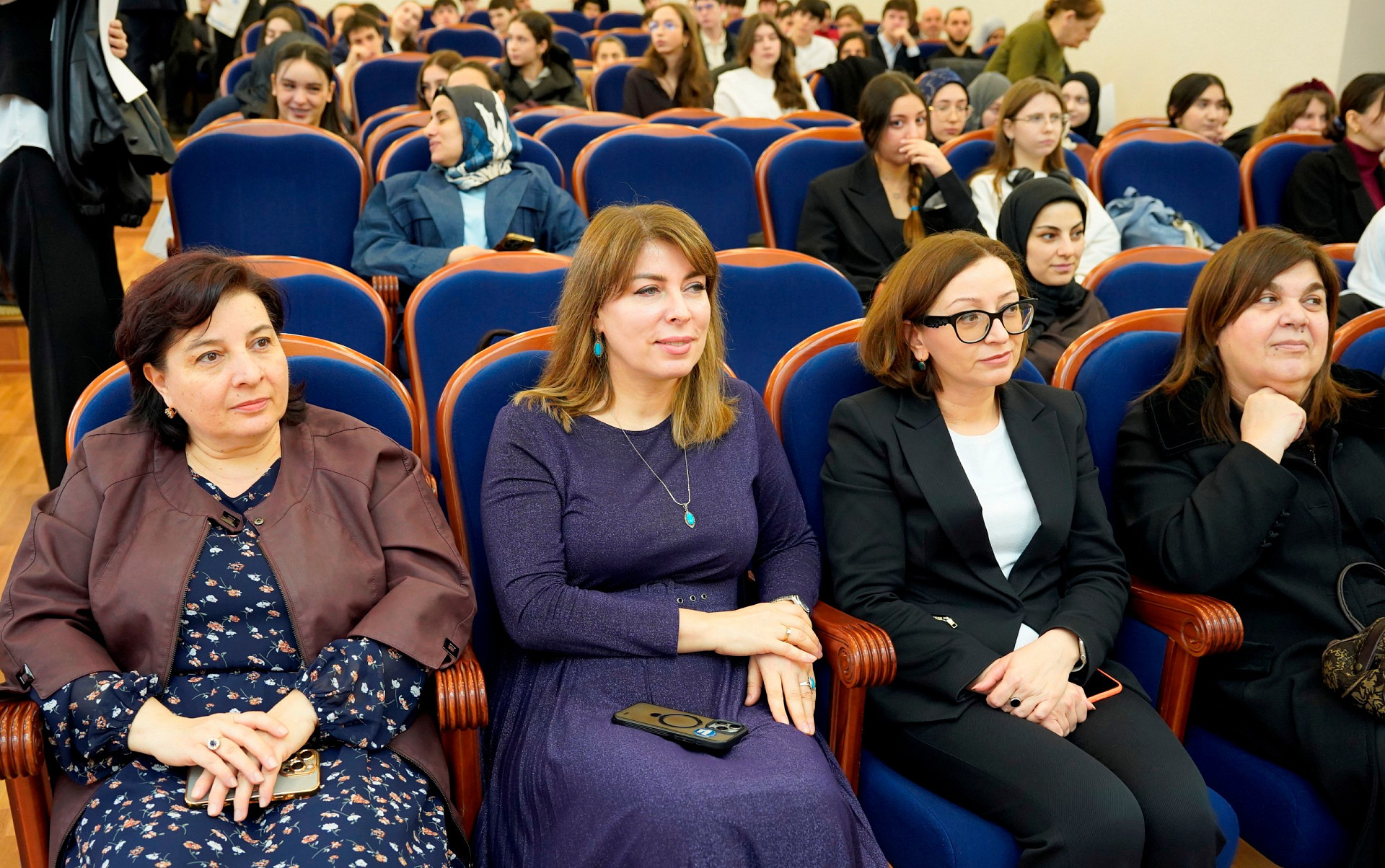 Мост между школой и университетом: в ДГУ наградили победителей предметной олимпиады